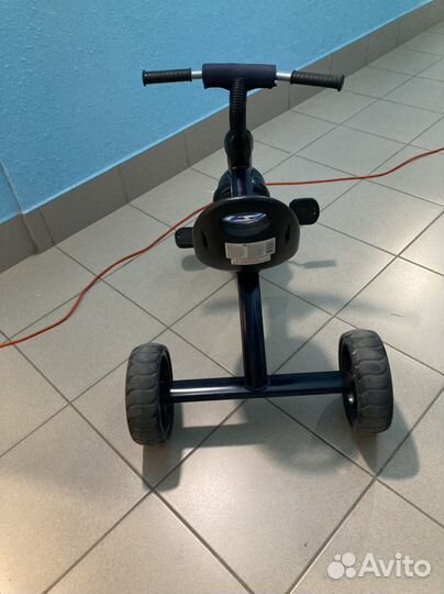 Детский трехколесный велосипед