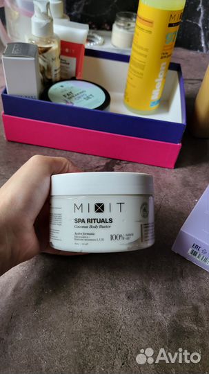 Коробка косметики