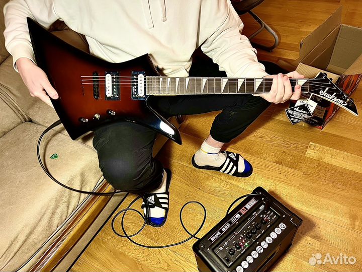 Электрогитара Jackson Kelly JS32T крутой Комбик
