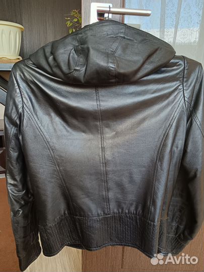 Куртка кожаная женская демисезонная