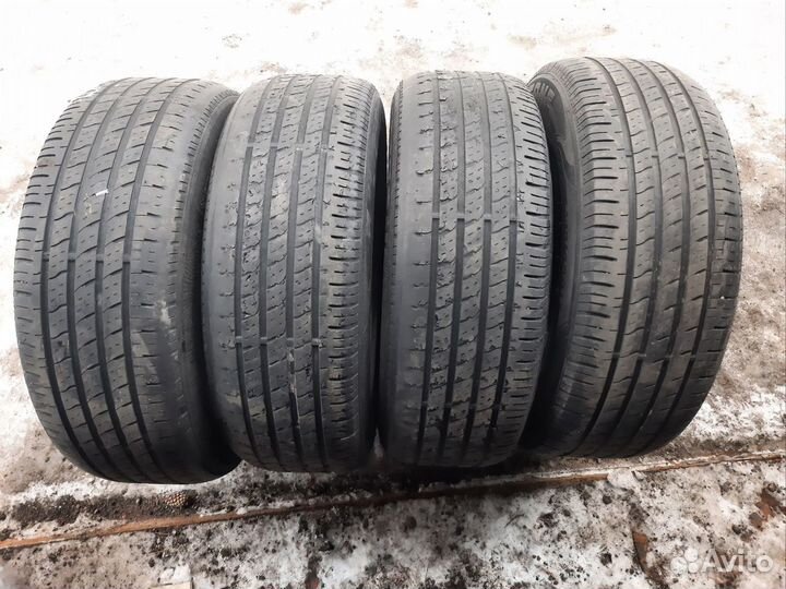 Roadstone N'Fera RU5 235/65 R17