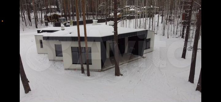Дом 250 м² на участке 12 сот.