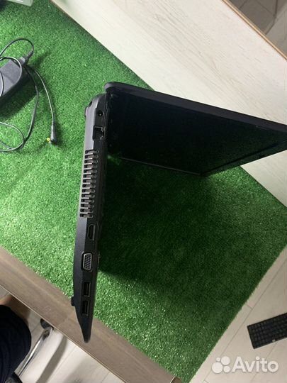 Ноутбук asus в хорошем состоянии