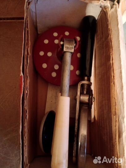 Закаточная машинка и крышки