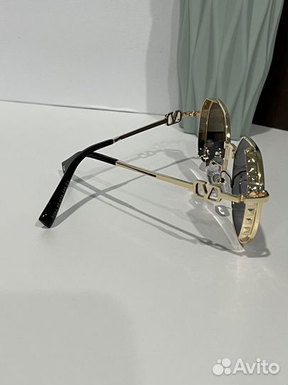 Солнцезащитные очки valentino черные новые