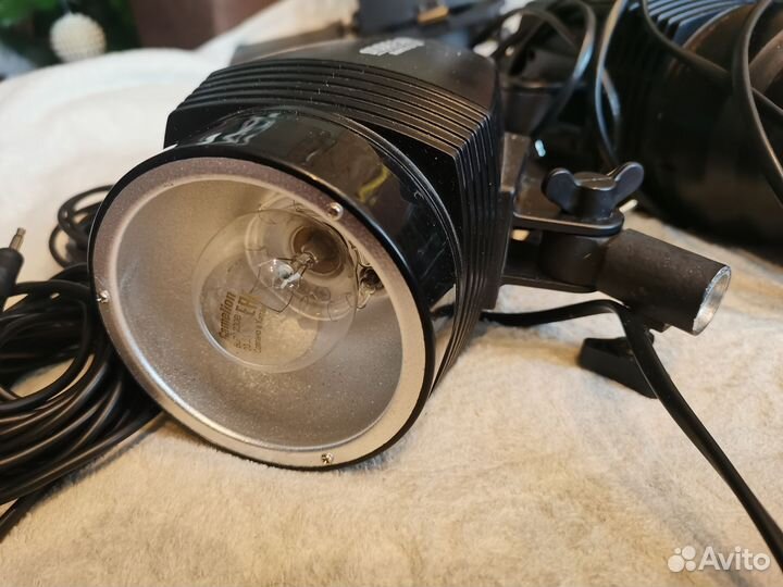 Студийные вспышки, накамерная вспышка