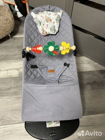 Шезлонг luxmom серый для новорожденных