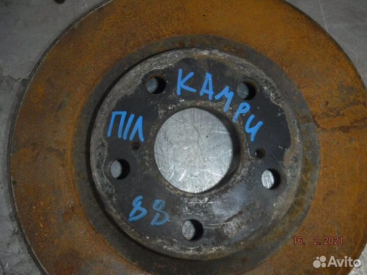 Тормозной диск передний левый Toyota Camry 50 2AR