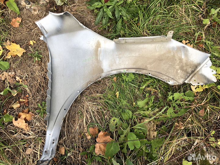 Крыло левое переднее qashqai 2017