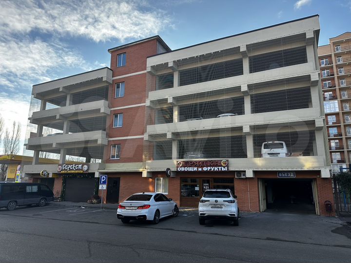 Машиноместо, 15 м²