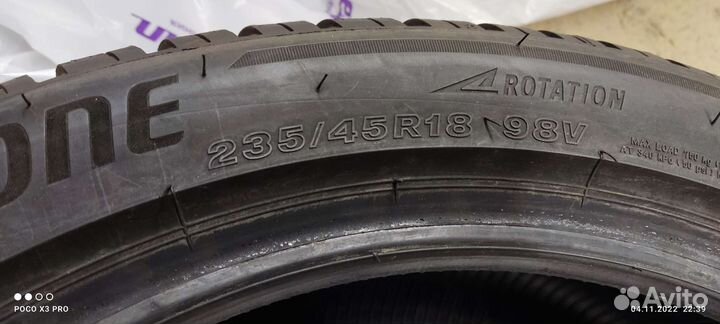 Bridgestone Blizzak LM-005 235/45 R18 и 255/40 R18 99V