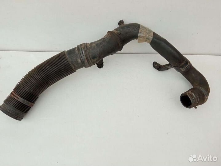 Патрубок интеркулера Volkswagen Golf 4 PX0446037,1