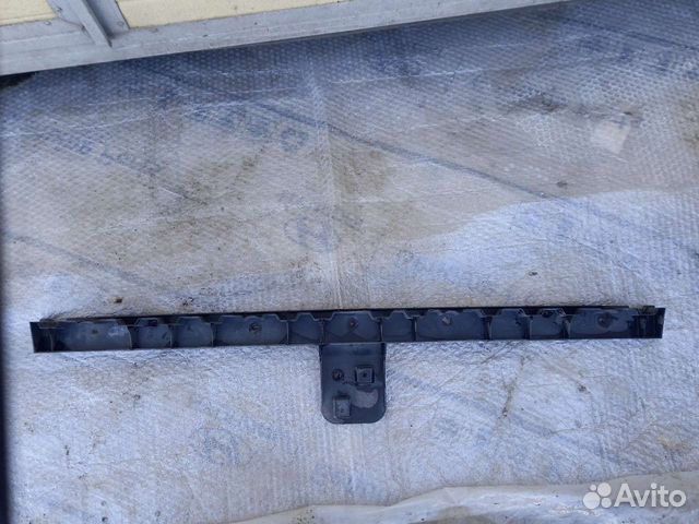 Форд фокус 2 хечбек- кронштейн заднего бампера