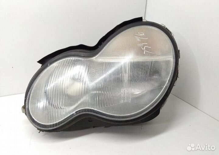 Фара левая Mercedes-Benz C-Class