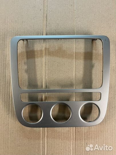 Рамка магнитолы VW Scirocco