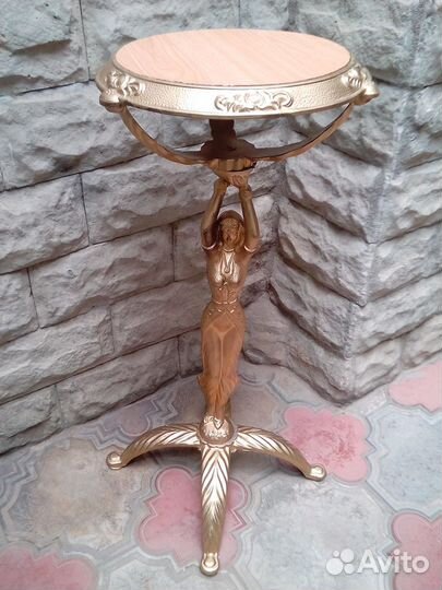 Подставка декоративная под телефон