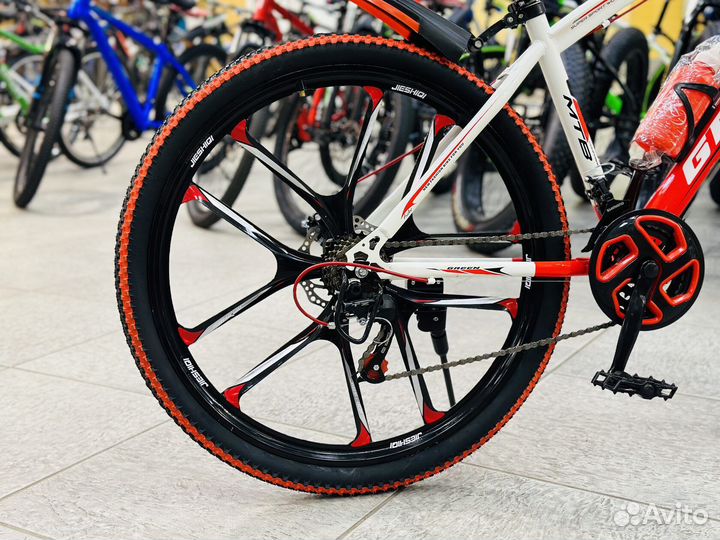 Велосипед на литых дисках 27,5R Green (красный)