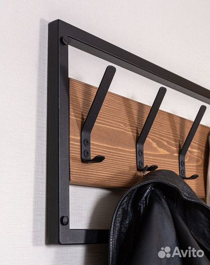 Вешалка настенная