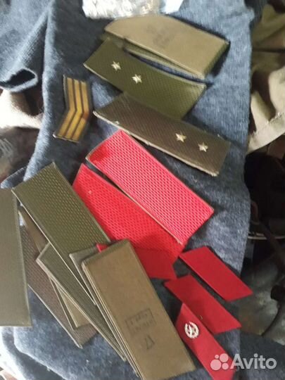 Погоны,петлицы,шевроны,эмблемы и пуговицы