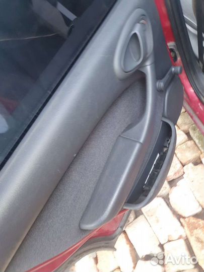 Обшивка двери комплект на ситроен xsara