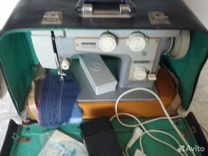 Швейная машина Подольск 142 (чайка)