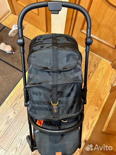 Коляска Cybex Melio Carbon цвет Black Magic