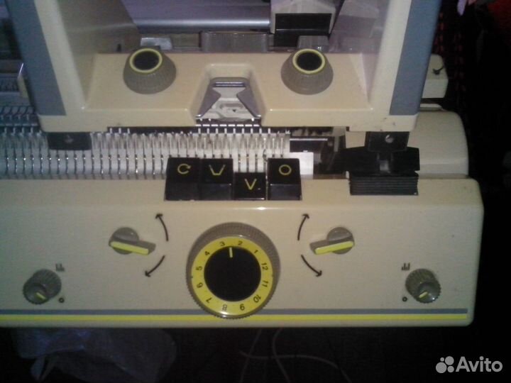 Вязальная машина Зингер с компьютерной программой