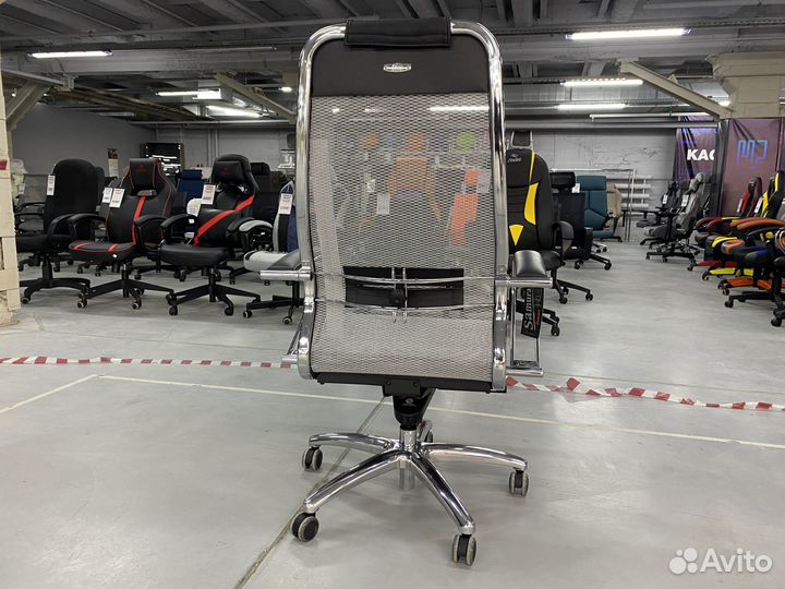 Офисное кресло samurai