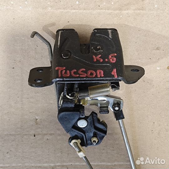 Замок крышки багажника Hyundai Tucson JM 2004-2010