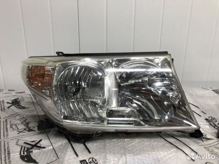 Фары Toyota Land Cruiser 200