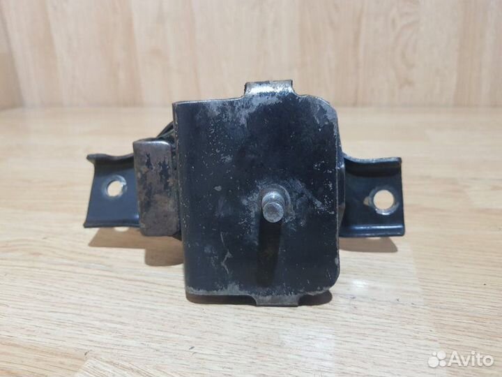 Подушка двигателя передняя левая Subaru Legacy B12