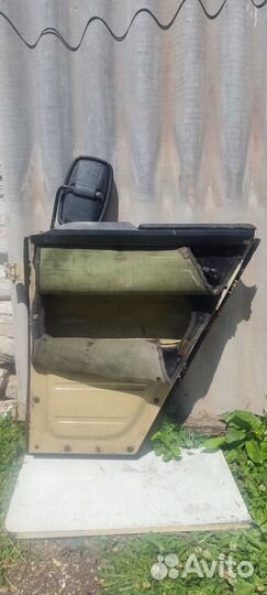 Передняя правая дверь УАЗ 469/Хантер