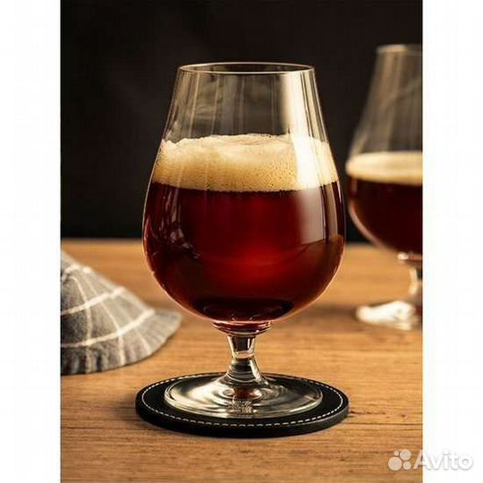 Бокал для пива, вина с красивой ножкой