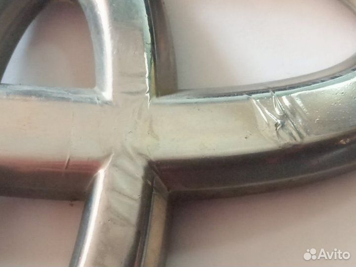 Эмблема Toyota Camry 2008-2015