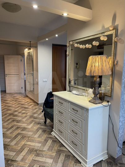 3-к. квартира, 112 м², 3/6 эт.