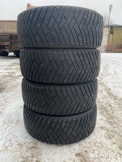 Goodyear UltraGrip Ice 215/55 R17