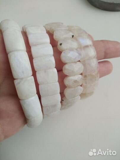 Браслет из лунного камня