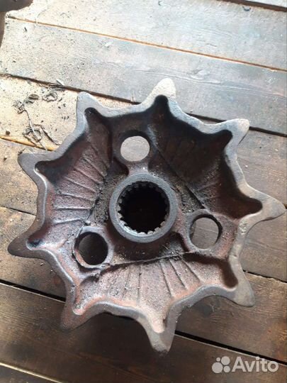 Колесо ведущее на тдт-55 старого образца