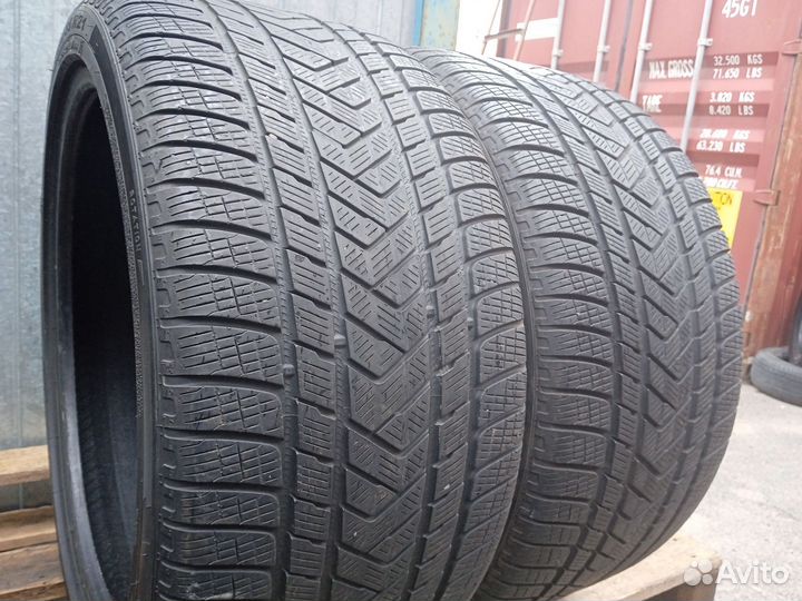 Pirelli Scorpion Winter 305/30 R21