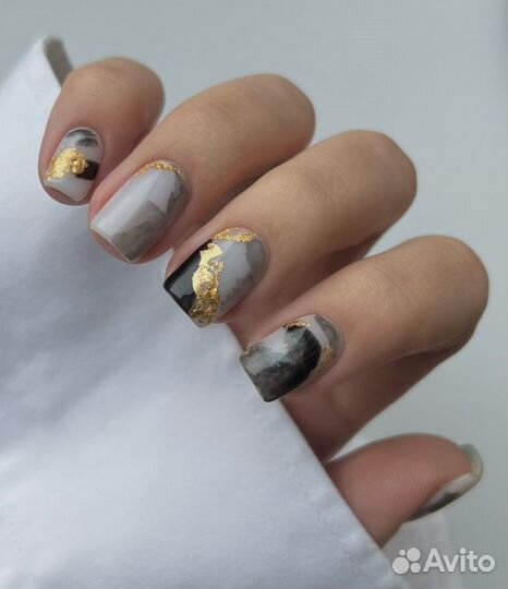 Маникюр/ Наращивание ресниц/ Коррекция бровей