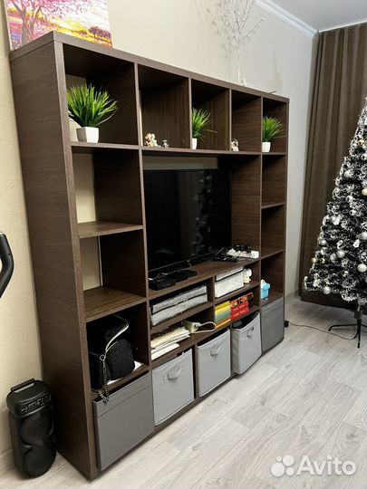 Тумба под телевизор, стеллаж