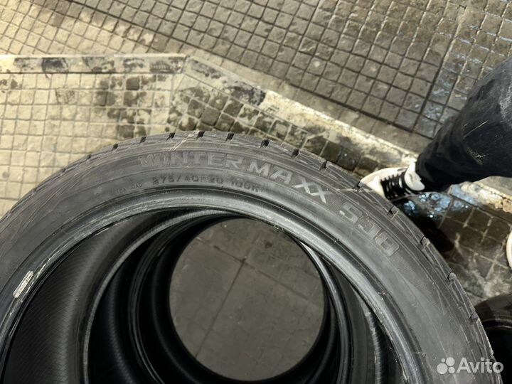 Dunlop Winter Maxx SJ8 275/40 R20