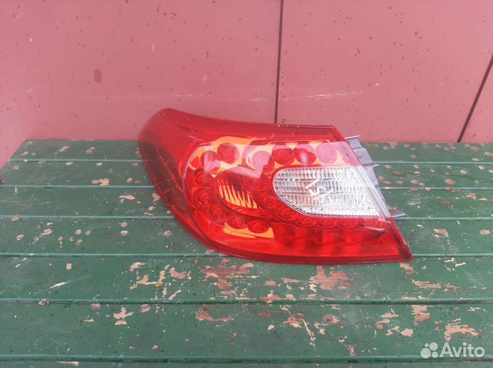 Фонарь Infiniti M25 M37 M56 Y51