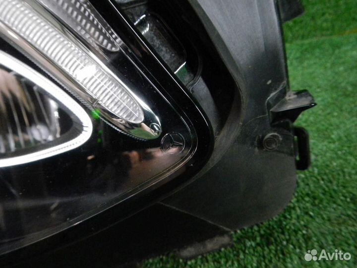 Фара правая Mercedes-Benz GLC
