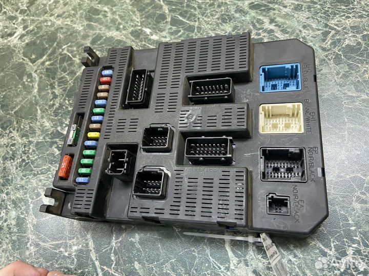 Блок предохранителей BSI Citroen C4