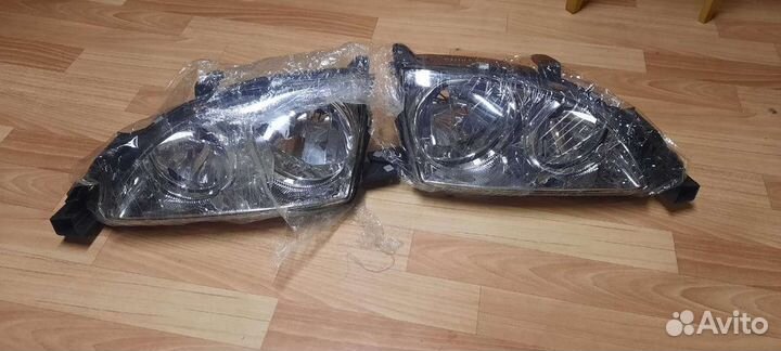 Фара toyota avensis