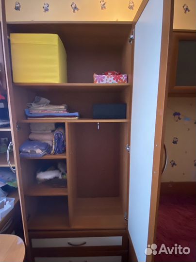 Шкаф