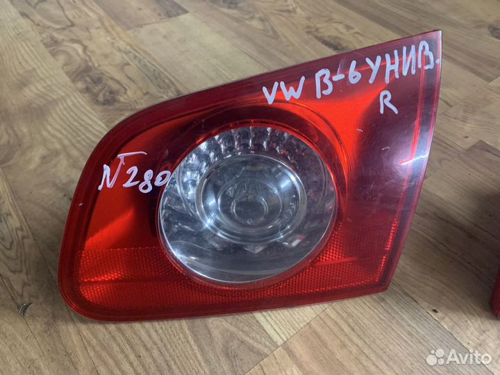 Фонари в крышку багажника Vw Passat B6 ун