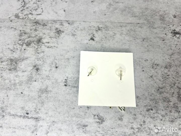 Серьги гвоздики