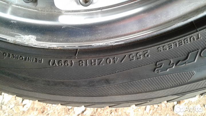 Колесо на Mercedes 255/40/R18